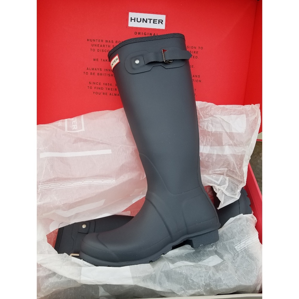 Brand New in Box Hunter Boots GRAY size 10